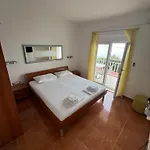 Klara Apartmán Podaca