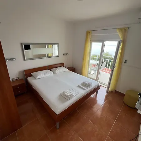 Klara Appartamento Podaca
