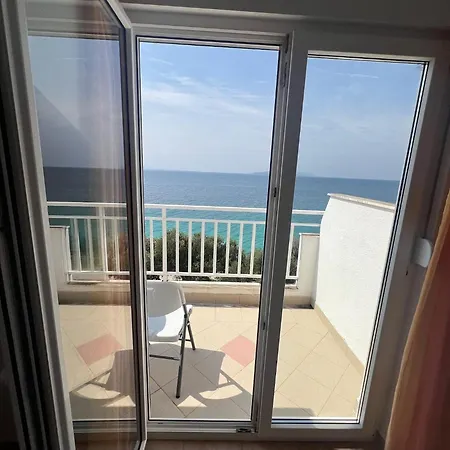 Klara Appartamento Podaca