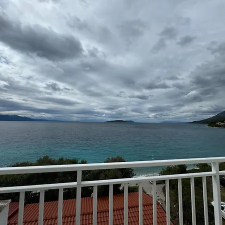 Klara * بوداكا