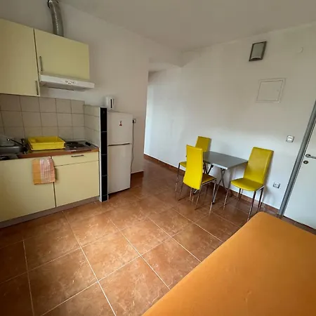 Klara * بوداكا